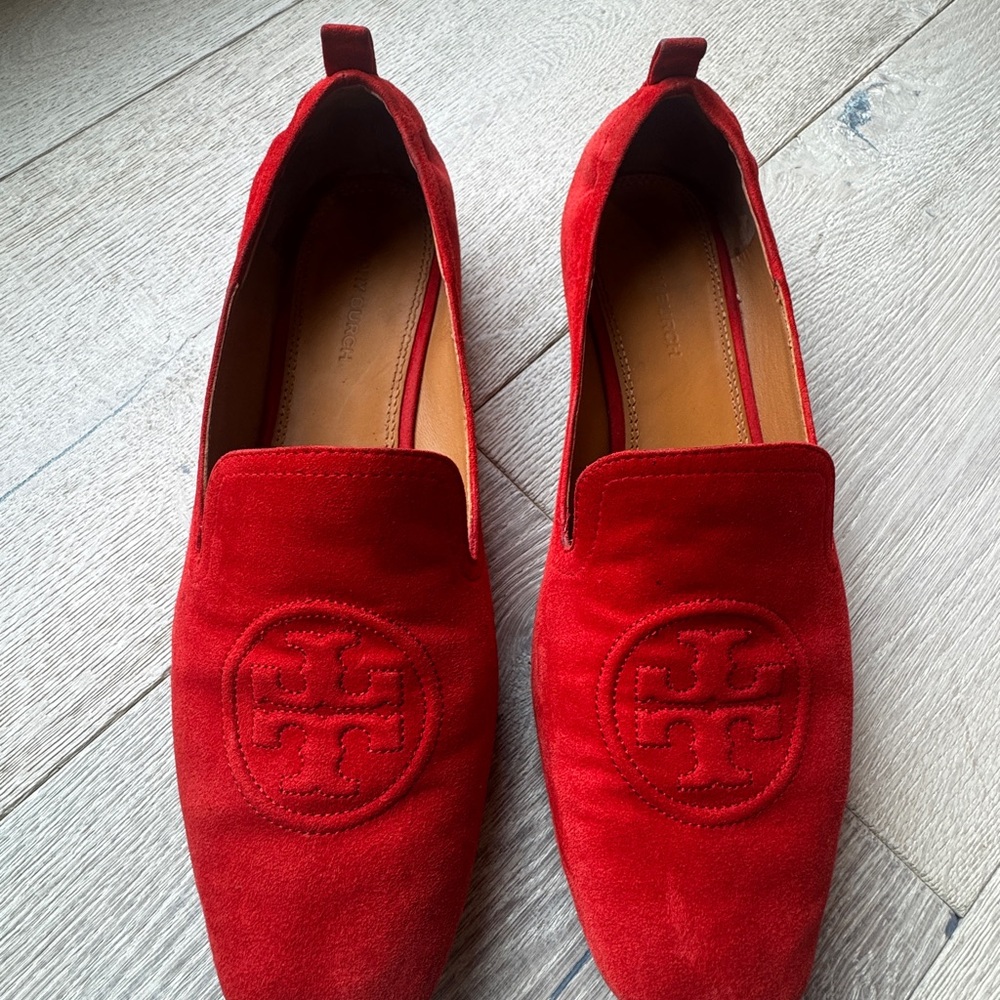 Tory Burch Vibrant Red Suede Leigh 15 MM loafer